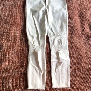 Abercrombie Simone High Rise Distressed Ankle Jeans Size 27/4R.